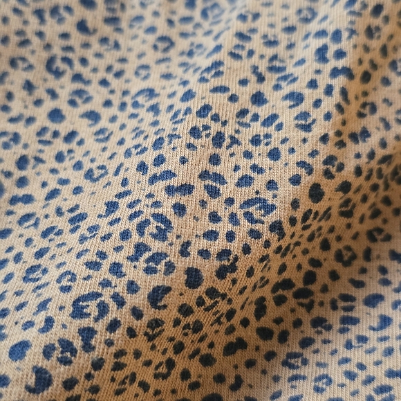 J.Jill Fit Progess Shirttail Tee Leopard Print Size Large - Picture 5 of 10
